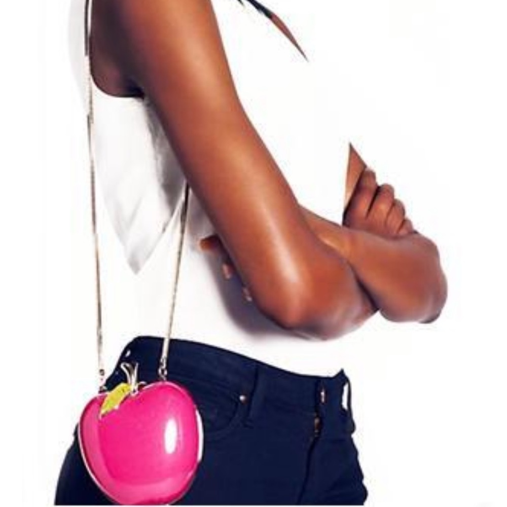 Kate Spade Apple Clutch ๐ - Picture 2 of 6